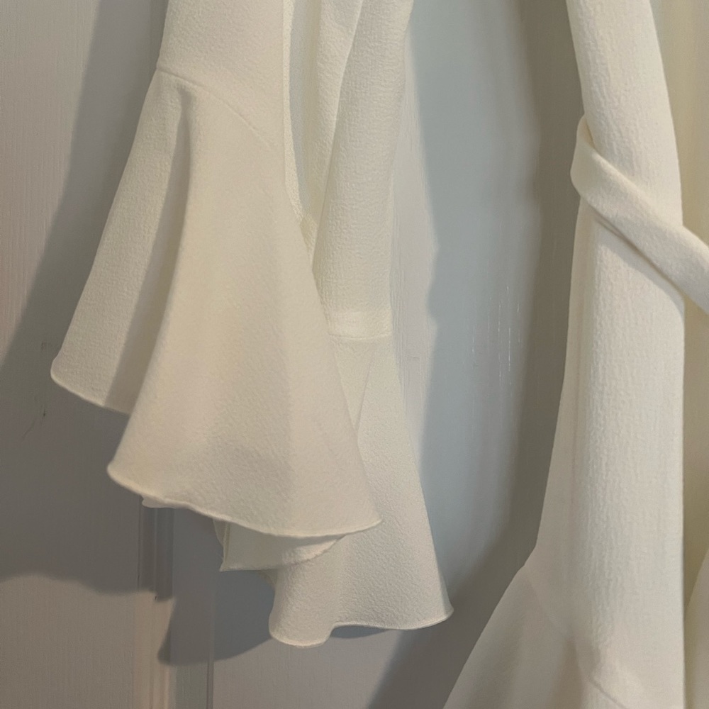 Nookie white long sleeve flowy dress. XS. Wore once, perfect condition - Picture 2 of 6